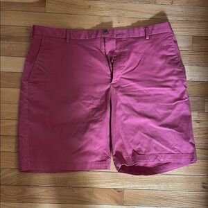 Izod Men's Raspberry Flat Front Shorts